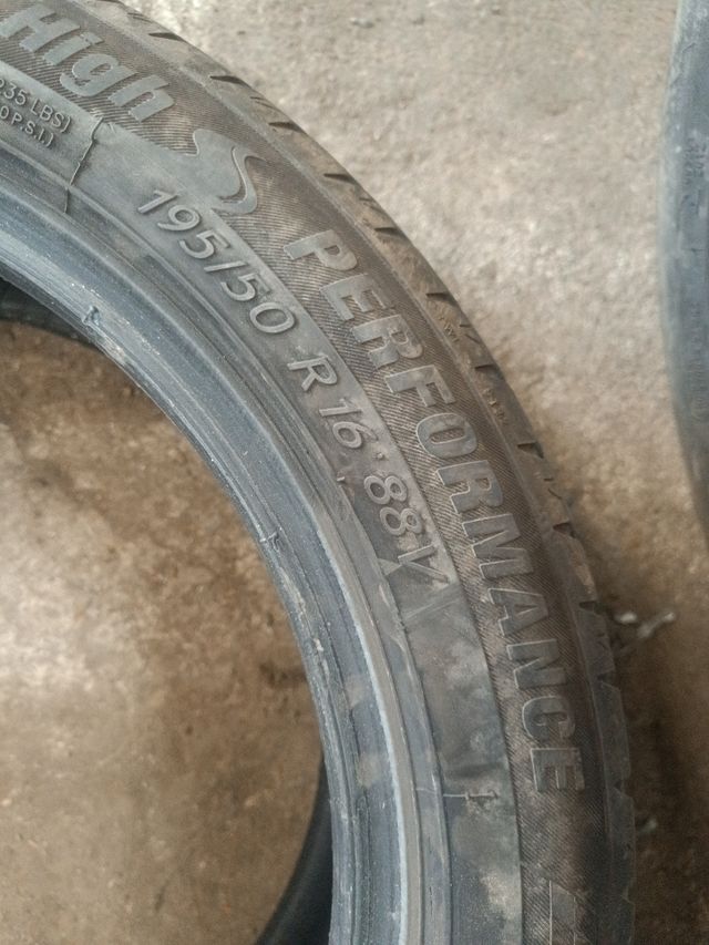 4 Neumáticos usados