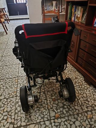 Silla de ruedas con batería
