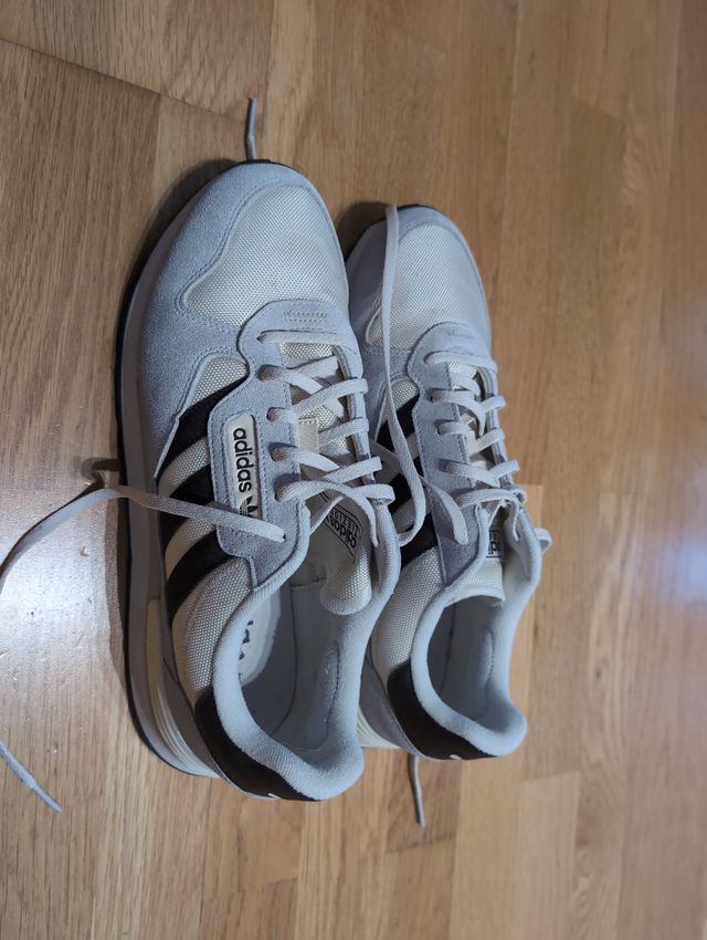 Adidas zapatillas casual - grises y blancas