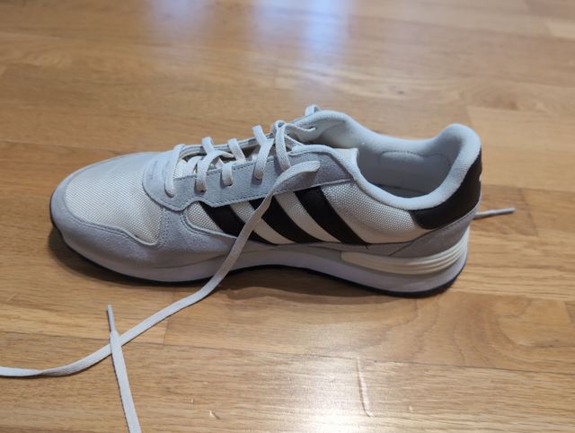 Adidas zapatillas casual - grises y blancas