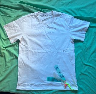 Camiseta Off-White c/estampado