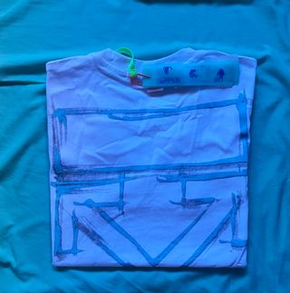 Camiseta Off-White c/estampado