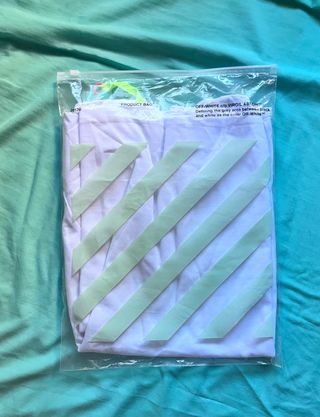 Camiseta Off-White c/estampado