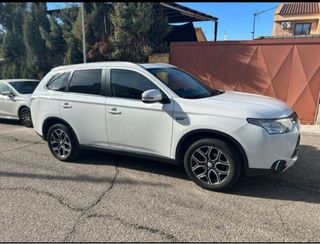 Mitsubishi Outlander PHEV