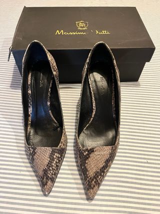 Tacones Massimo Dutti serpiente