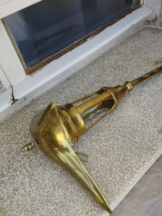 Lampara aceite metal dorada