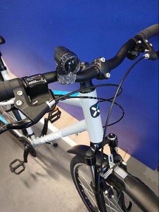 Bici Riverside 500 9v 700x38c gris talla L