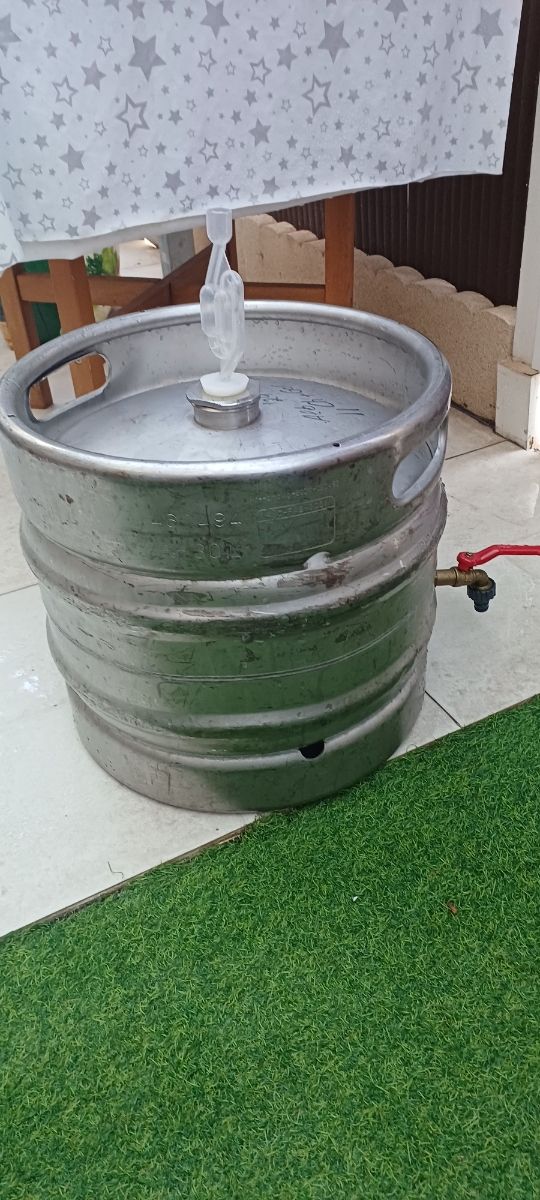 Barriles de cerveza preparados para poner vino! 