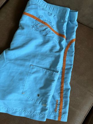 Bañador Reebok azul celeste.