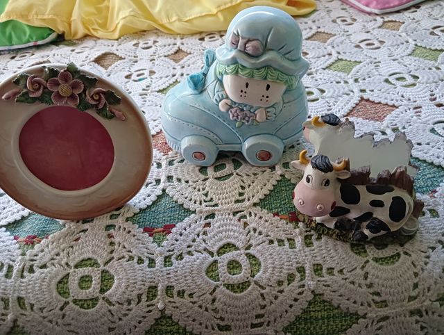 Decoración: Marco, coche y vaca 2 euros cada uno