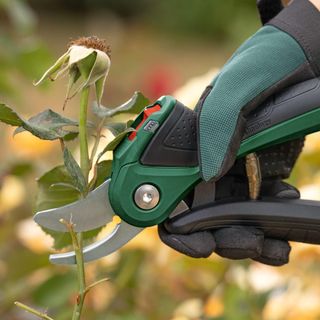 Tijeras de podar inalámbricas Bosch EasyPrune