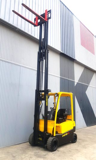 CARRETILLA ELEVADORA SEGUNDA MANO SEMINUEVA 1800KG