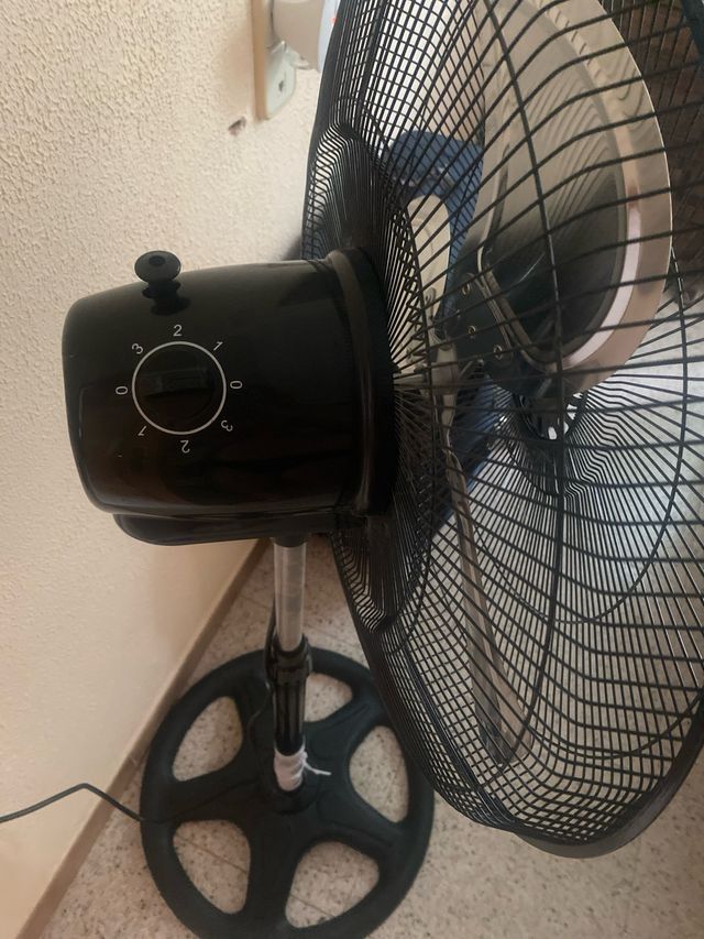 Ventilador pie - Negro