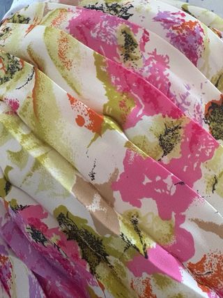 Falda plisada floral multicolor