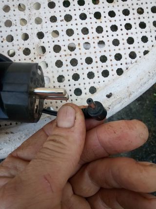 Cargador portátil AF06 19V,3,42 Amp.