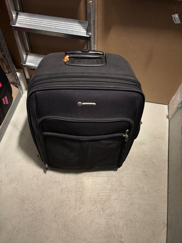 Maleta CARRERA negra 45x25x55