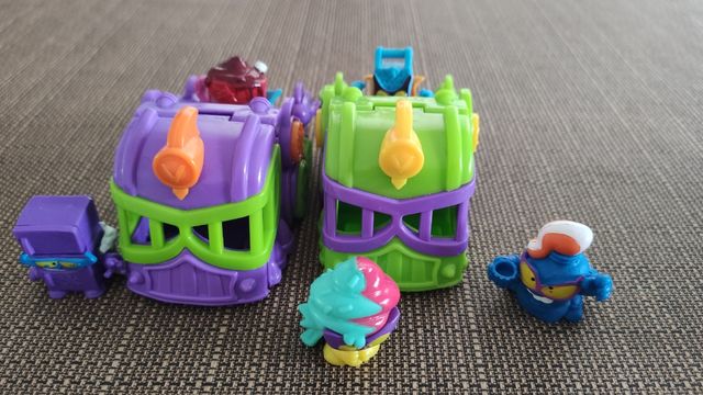 SuperThings Coches y Figuras