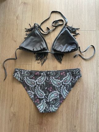 Bikini triángulo flecos relleno T.38/40