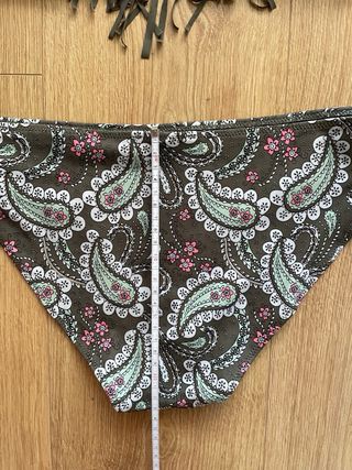 Bikini triángulo flecos relleno T.38/40