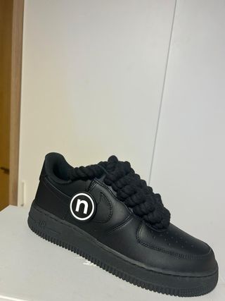 Nike Air Force 1 '07 negras
