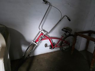 Bicicleta lowrider roja