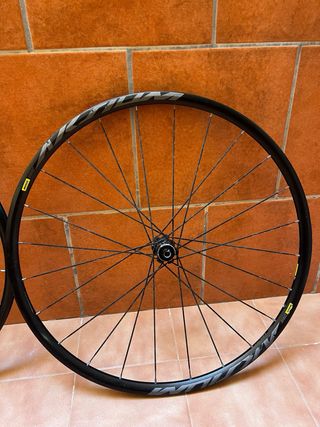 Ruedas Mavic Aksium Disc