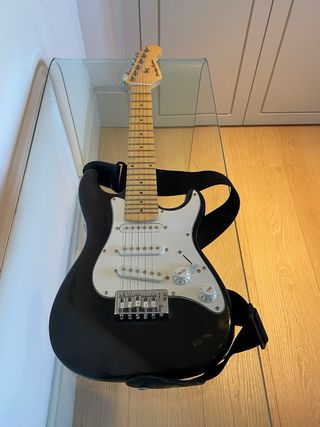 Guitarra Harley Benton niño