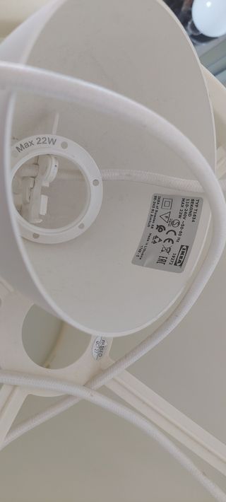 Lámpara techo Ikea blanca