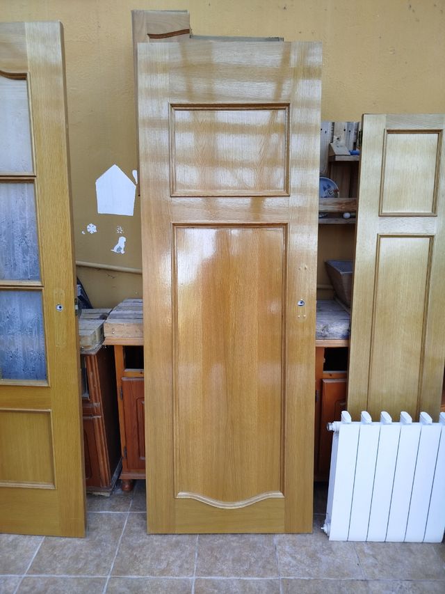 Puertas madera clásicas
