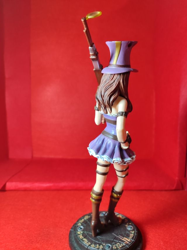 Figura Caitlyn League of Legends