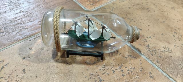 Soprammobile bottiglia vetro