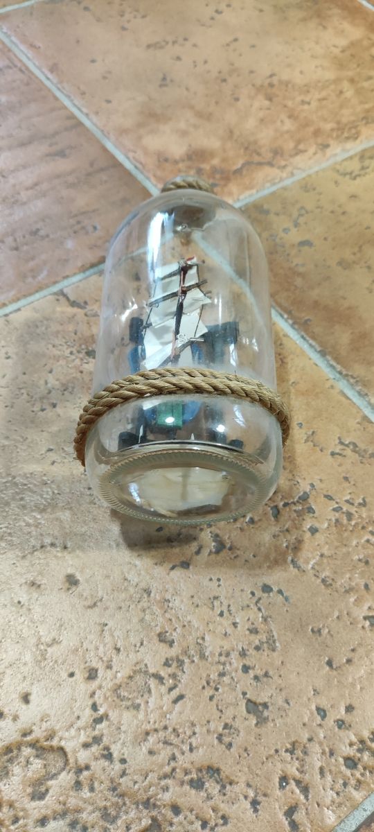 Soprammobile bottiglia vetro