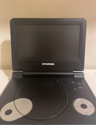 Lettore DVD Hyundai portatile + 4 film