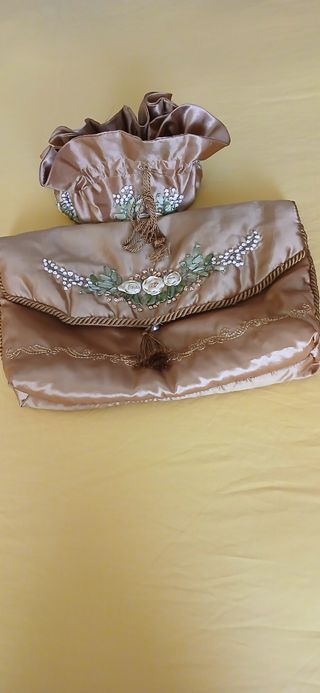 Borsa e Pochette in raso beige