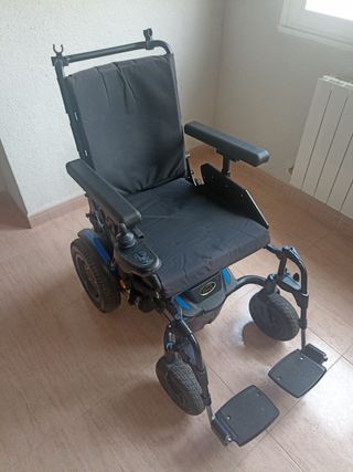 Silla eléctrica QUICKIE Q200 R