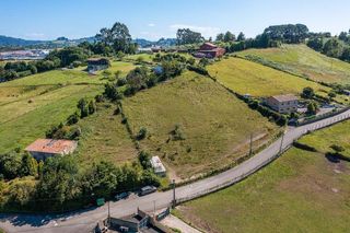 Terreno en venta en Roces Sur en Gijón