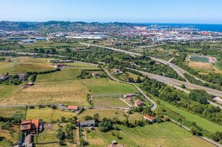Terreno en venta en Roces Sur en Gijón