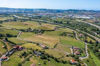 Terreno en venta en Roces Sur en Gijón