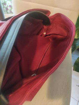 Borsa rossa a tracolla mai usata!