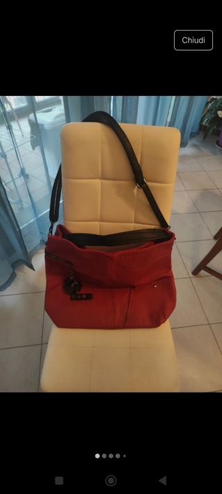 Borsa rossa a tracolla mai usata!