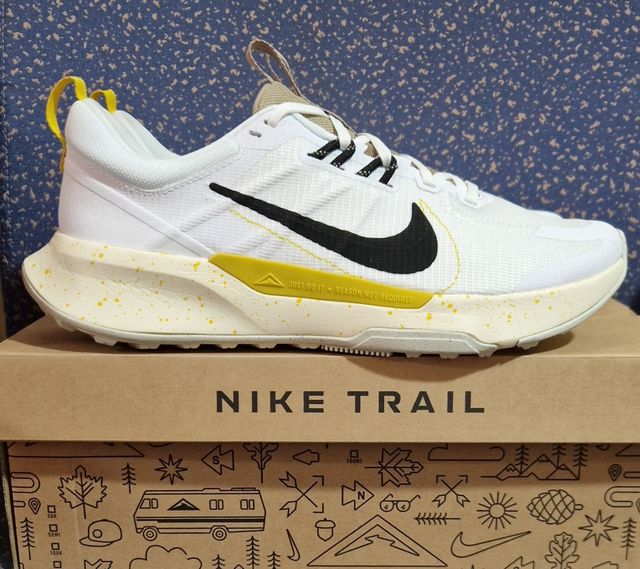 Zapatilla Deportiva Nike Juniper Trail 2 Contraste
