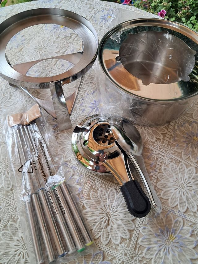 Fondue de metal nueva