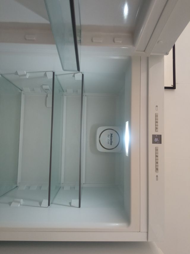 Nevera Miele  - 186.cm