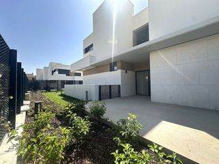 Casa en alquiler en Valdemarín en Madrid