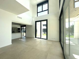 Casa en alquiler en Valdemarín en Madrid