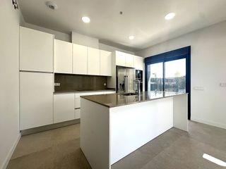 Casa en alquiler en Valdemarín en Madrid