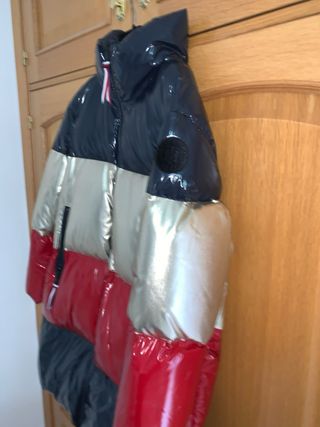 Chaquetón acolchado Tommy Hilfiger tricolor