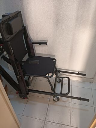 Silla salvaescaleras plegable