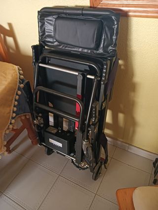 Silla salvaescaleras plegable