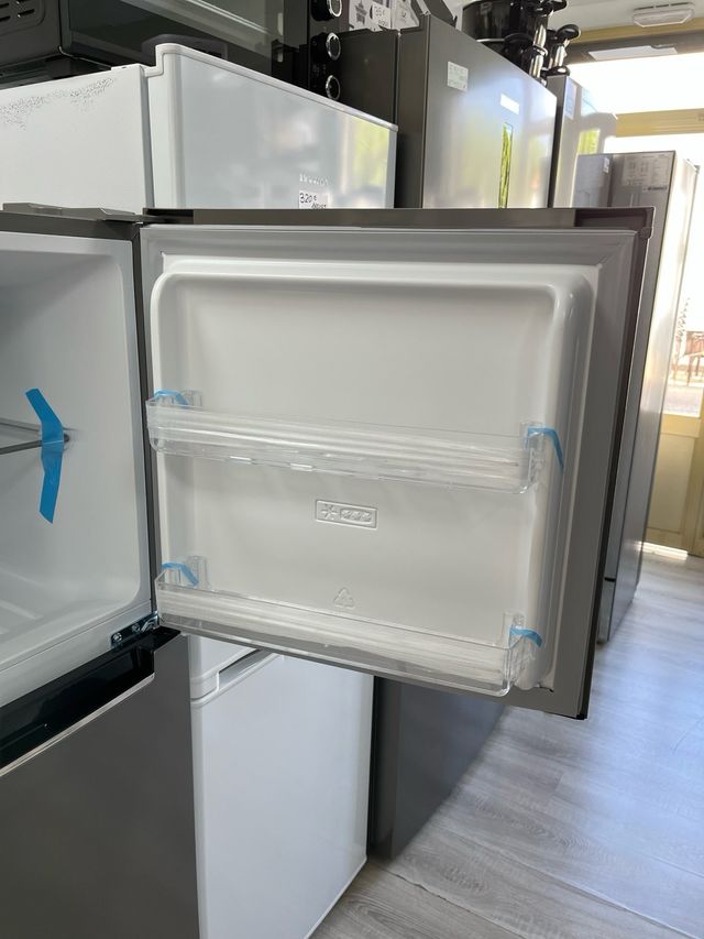 Nevera Svan inox AA no frost - 350€